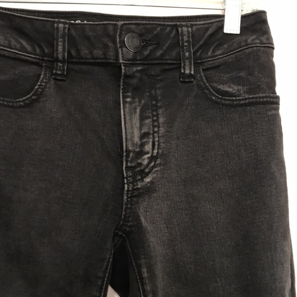 American Eagle black super super stretch mid rise ripped jeggings 4 - Picture 4 of 11